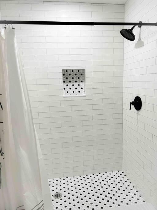 Appartamento Sparkling Guest 2 Bedroom-15 Minutes To